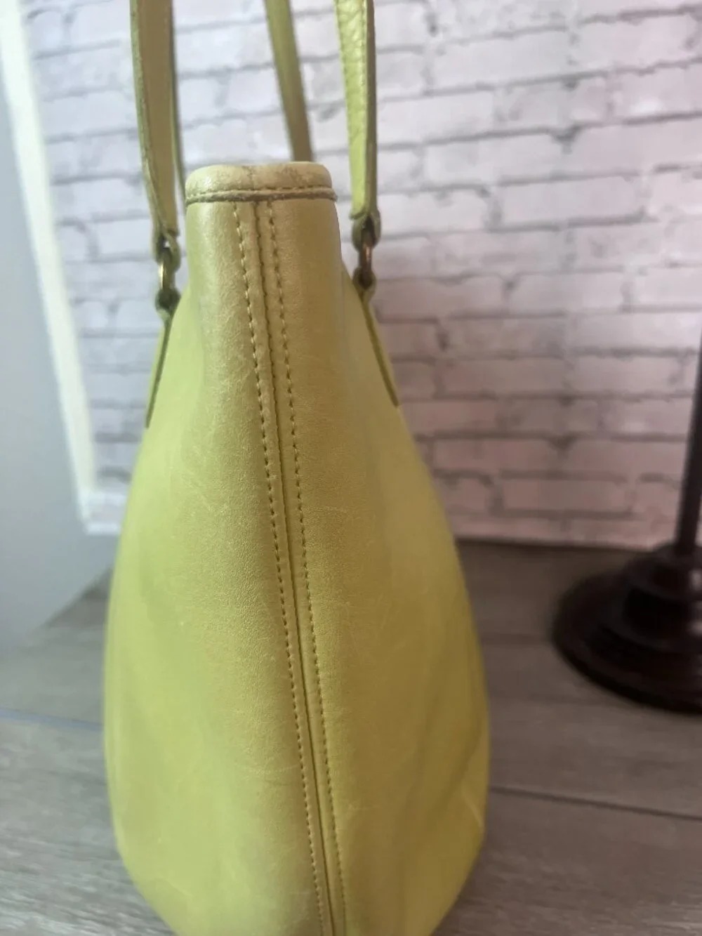 RARE COLOR!! Coach Vintage Medium Framed Pouch 9998 in Lime